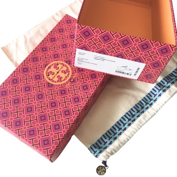 new Tory Burch Miller Thong ❉ Logo Shoe Box Dustbag ❉ Store your Torys in Style - Picture 8 of 9